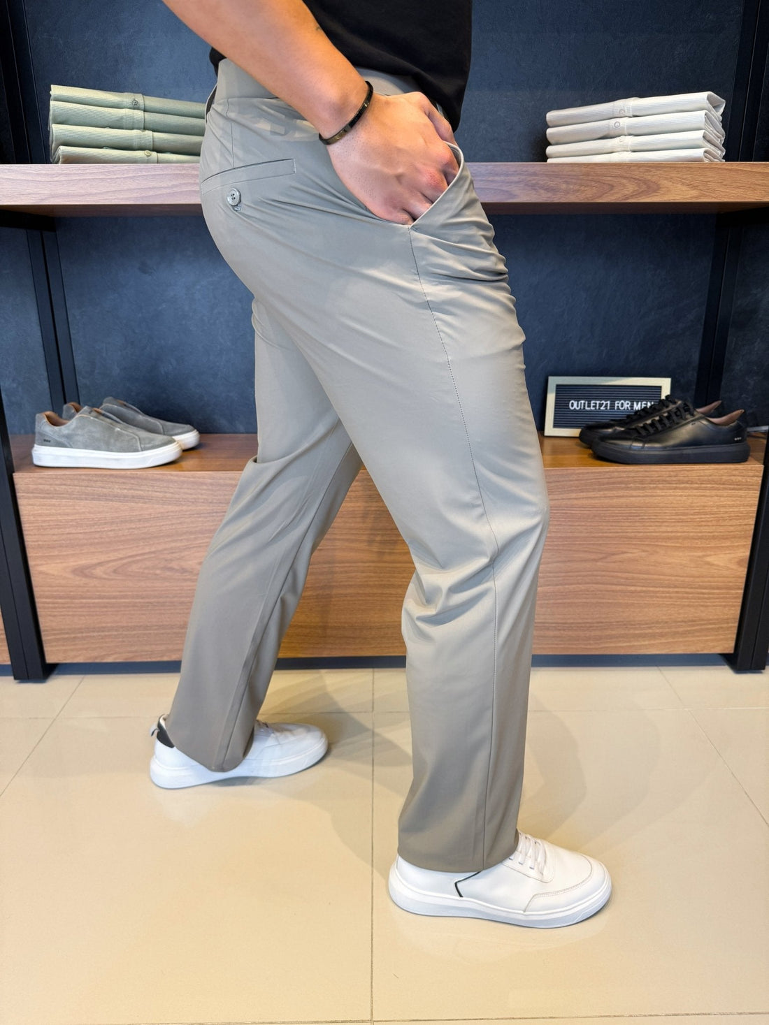 Tech Tailored Trousers – Khaki